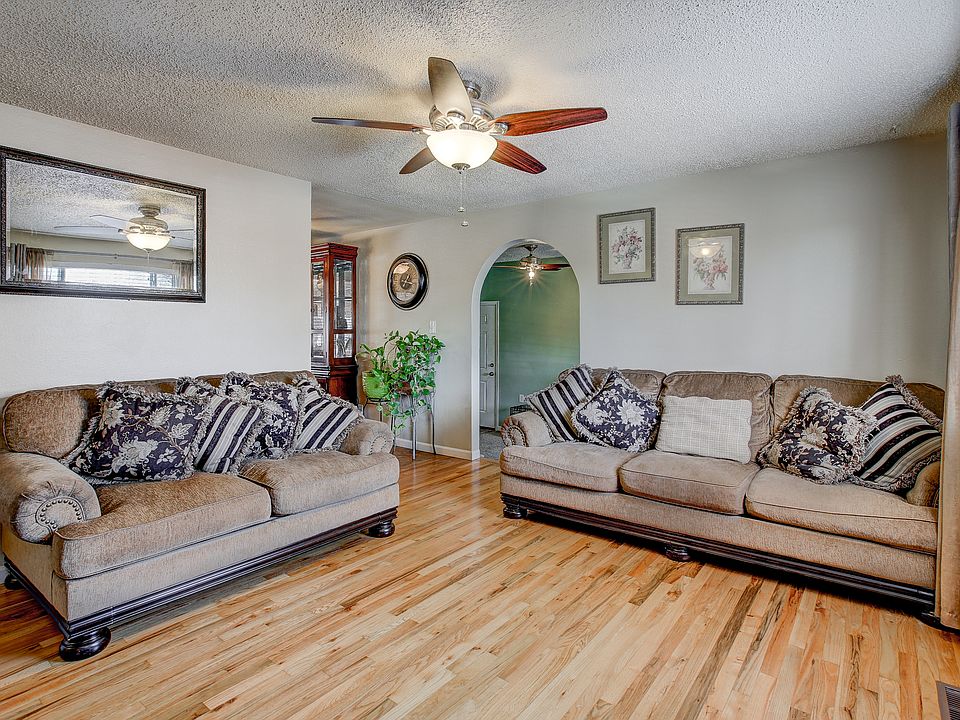 1st image of 228 Longfellow Dr