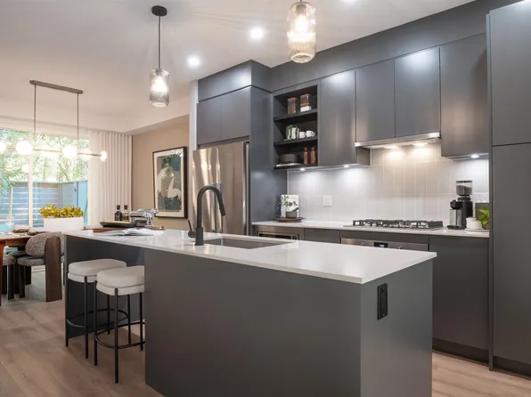 921 Grant St #131, Coquitlam, BC V3J 0S2