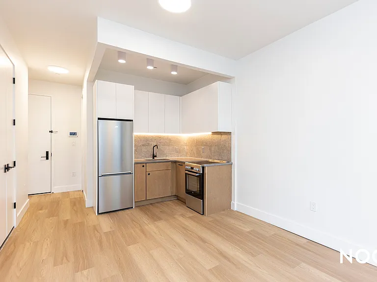 589 Knickerbocker Ave #2B — Photo 5