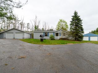 8279 Luce St, Alanson, MI 49706