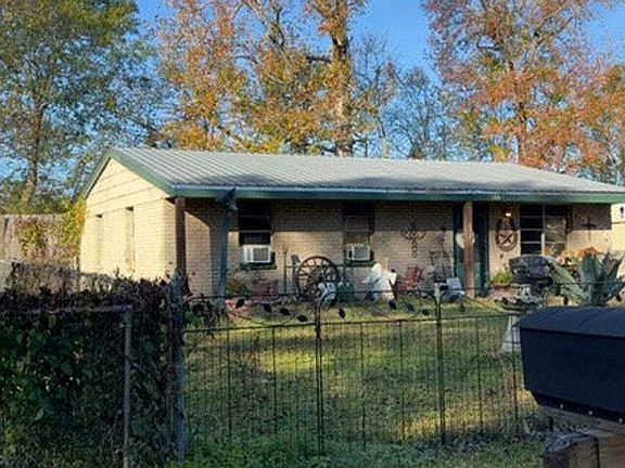 3rd image of 615 Ralde Cir