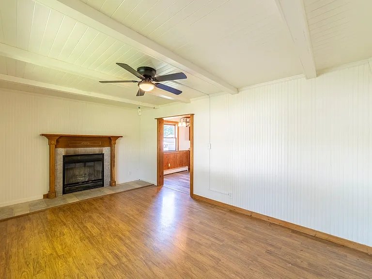 7535 Independence St — Photo 3