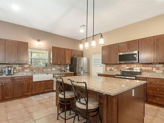 5th image of 1533 Kickapoo Rd