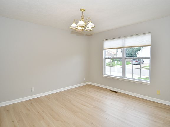 5th image of 5749 James Blair Dr