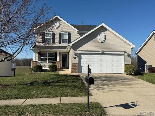 6849 Manchester Dr, Maryville, IL 62062