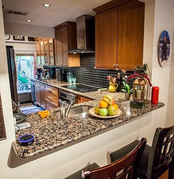212 NE 16th Ter — Photo 11