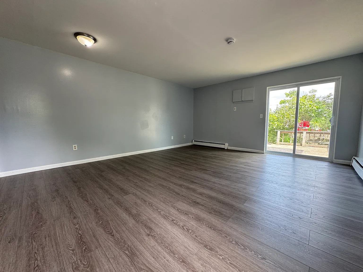 2 bed, 1.5 bath, 1100 sqft, $1,895 — Photo 2