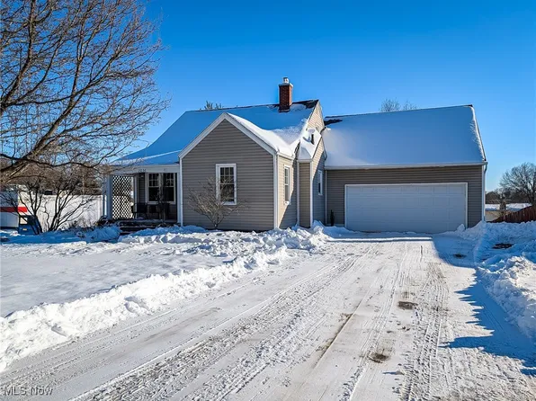 2036 E Main St, Louisville, OH 44641