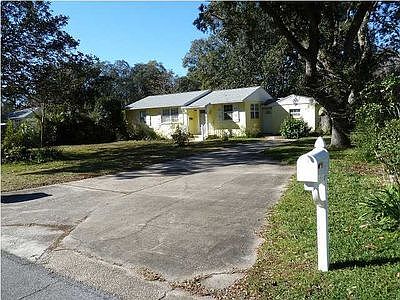1st image of 216 Greenbrier Dr