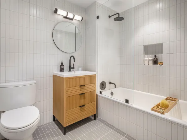 111 Montgomery Street image 5 of 12