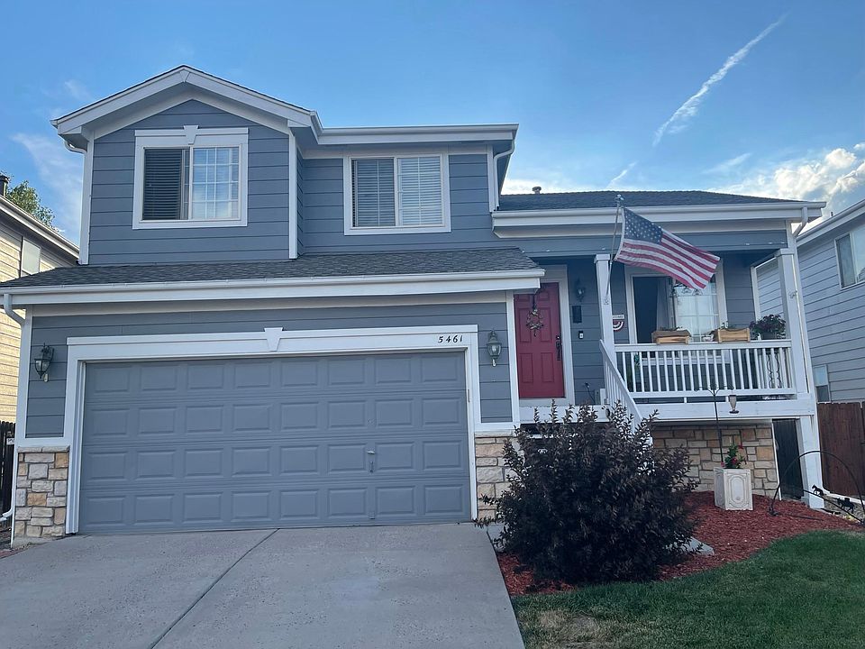 3bd 2.5bth home w/2car garage, located in Parker Colorado. Located off parker rd