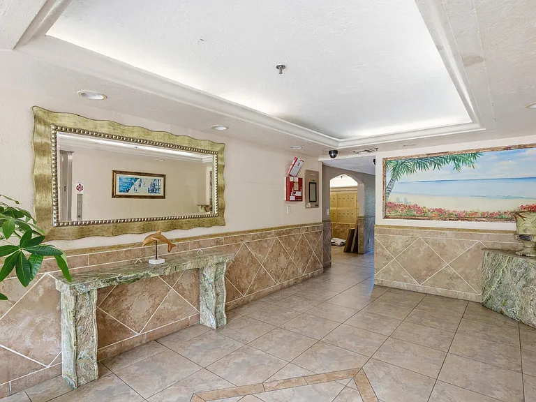 825 Egret Cir #104 — Photo 25