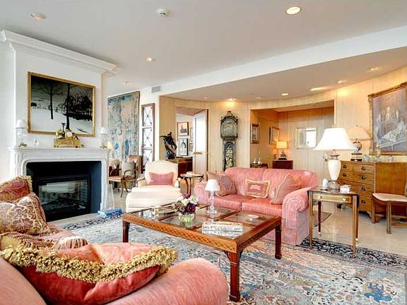 5th image of 750 Park Ave NE