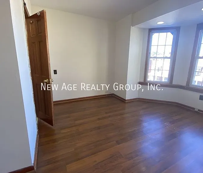 5026 Walnut St #3 — Photo 11