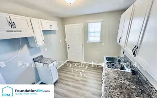 276 W Davant Ave Photo 1
