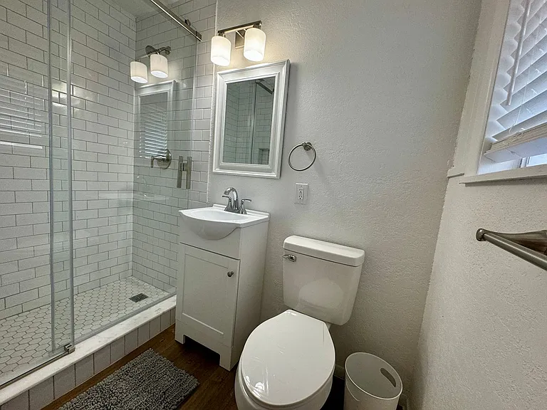 2401 Church St #1 — Photo 26
