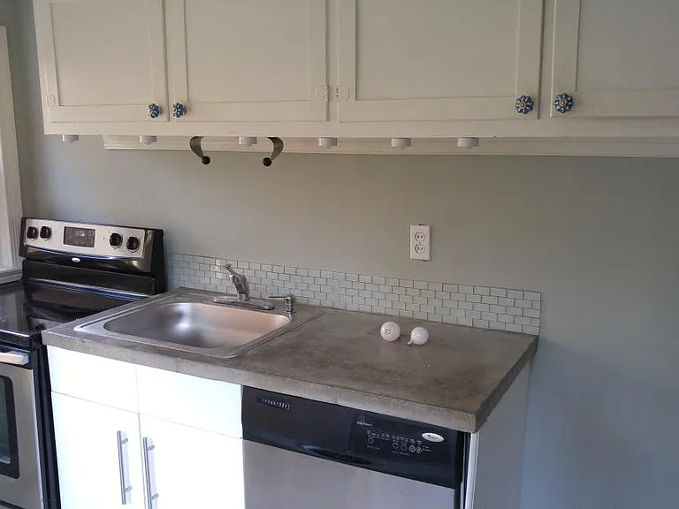 1119 Brooks Ave — Photo 3