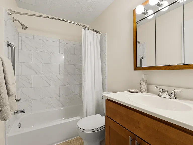 Contemporary Bathroom Style