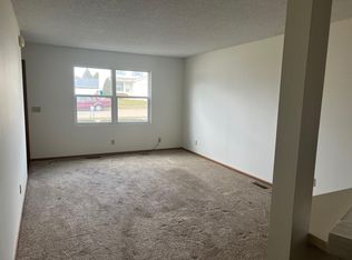 573 Apple St, Dixon, IL 61021