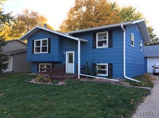 1020 Cottage Ave, Vermillion, SD 57069