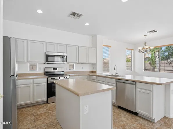 3402 E POWELL Way, Gilbert, AZ 85298