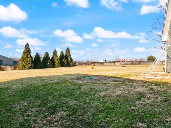 8213 Salem Church Road, Charlestown, IN 47111