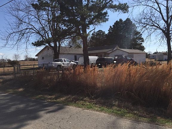 2nd image of 806 W Elm Blvd