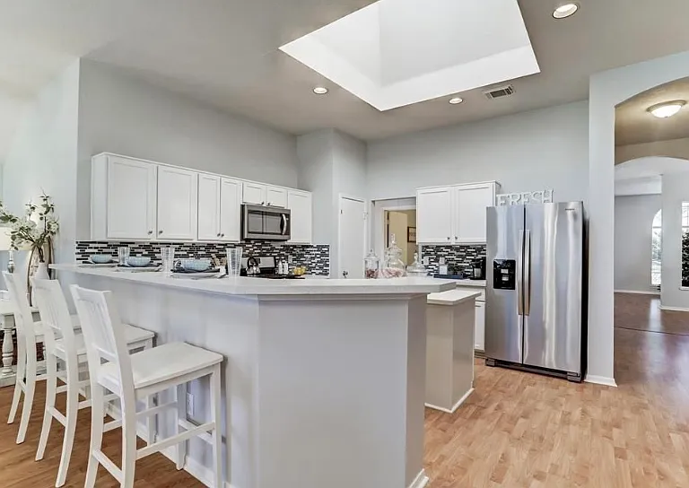 21722 Ridgewood Dr — Photo 4