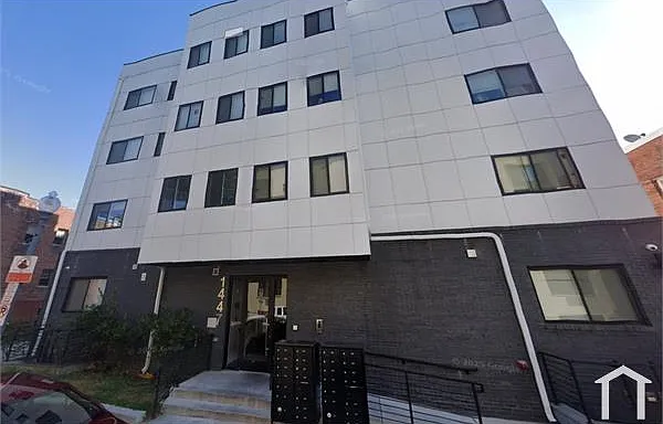1447 Oak St NW #C001 — Photo 1