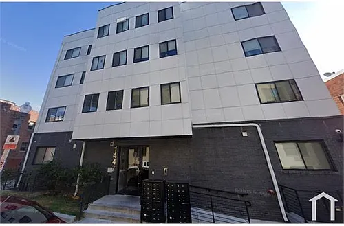 1447 Oak St NW #C001 Photo 1