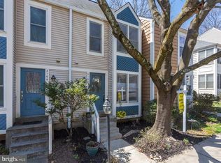 2164 Whisperwood Glen Ln, Reston, VA 20191