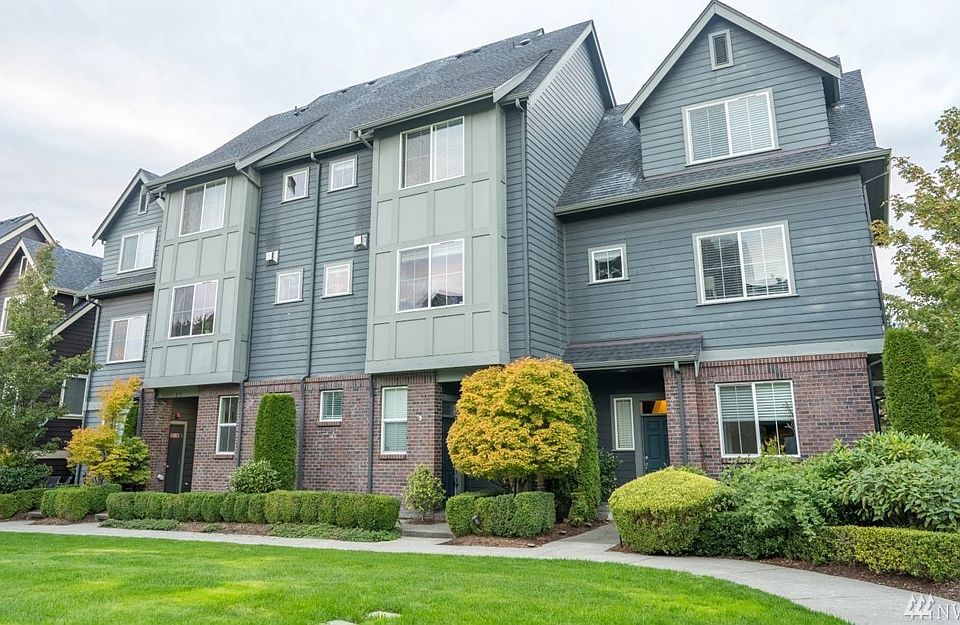 1st image of 871 4th Ave NE #149