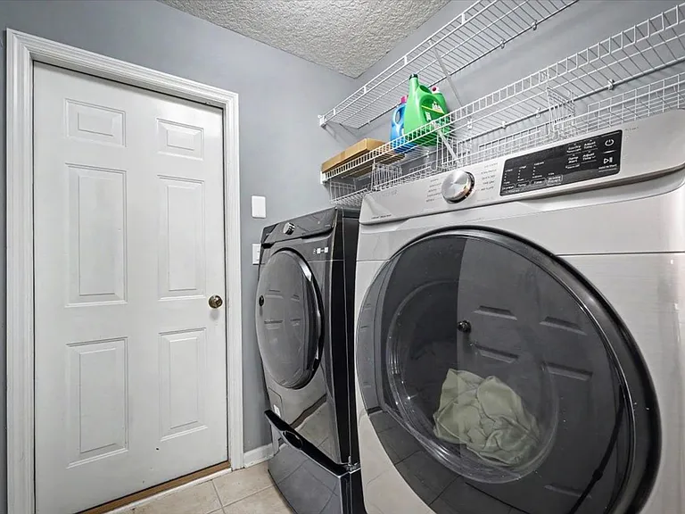 711 Sid Dr — Photo 37