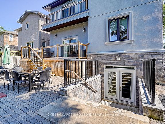 5th image of 36 Abitibi Ave N
