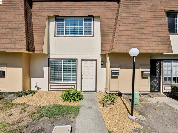 27827 Hummingbird Ct, Hayward, CA 94545
