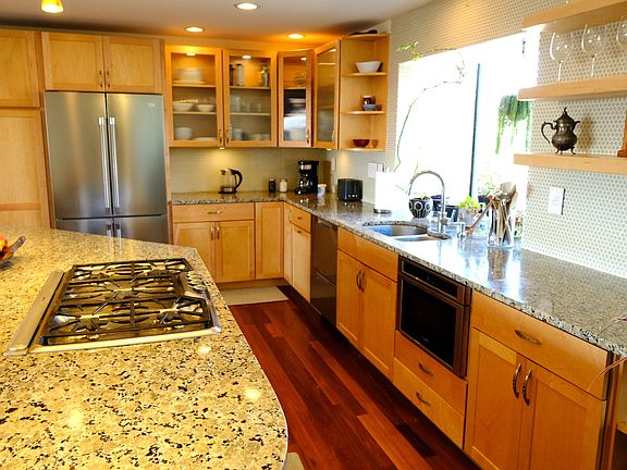 Gas range, drawer microwave, dual dishwashers and flexible function refrigerator/ freezer.
