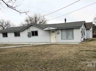 1806 Vista Ave, Fruitland, ID 83619