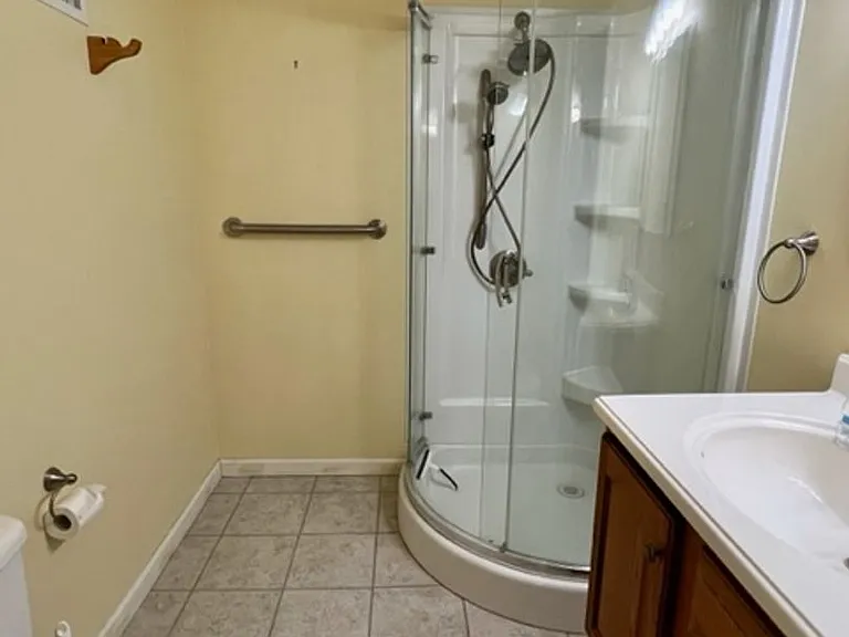 17 Alexander St — Photo 13