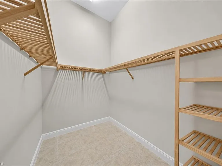 7890 Allende Ln — Photo 25