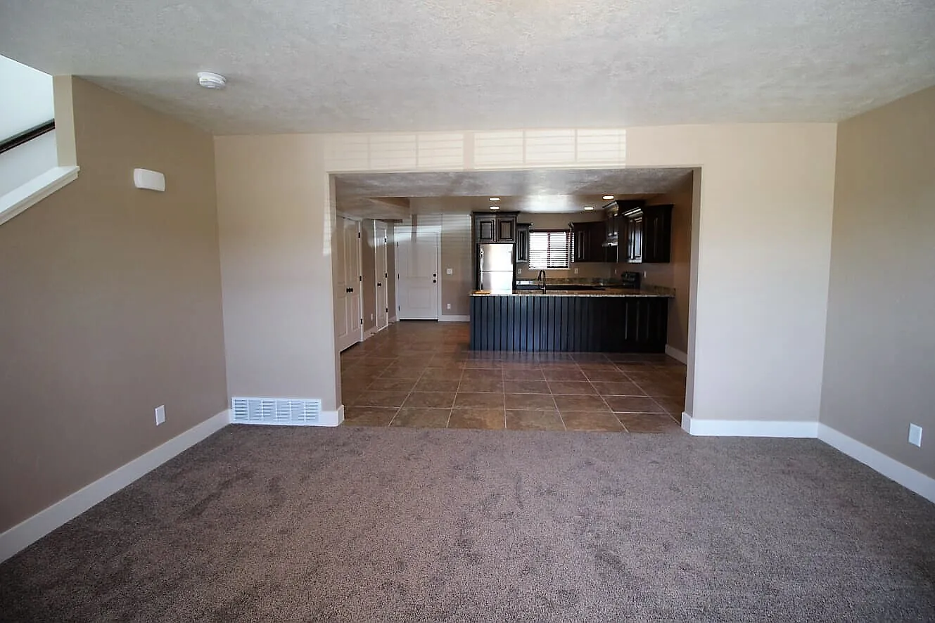 549 West 1420 North - 101 — Photo 2