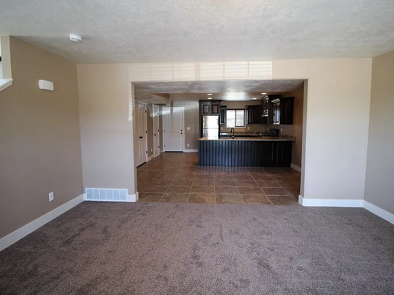 537 W 1420 N #101 — Photo 5