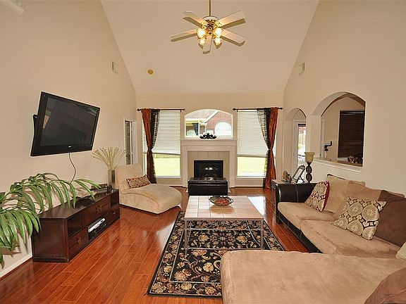 2nd image of 4722 Zachary Ln