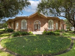 7 Stoney Brook Ln, Bay City, TX 77414