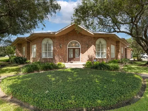 7 Stoney Brook Ln, Bay City, TX 77414
