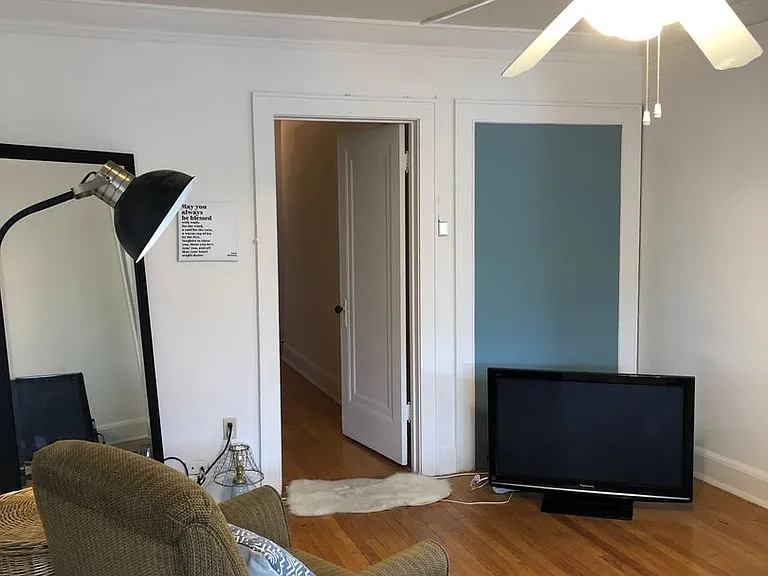 Newport Manor — Photo 112