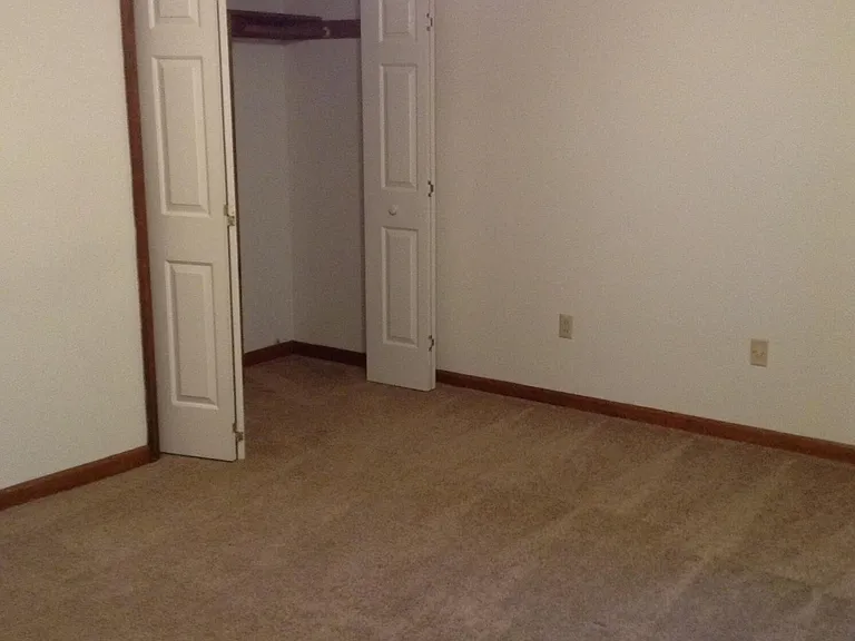 4302 Hunters Club Dr — Photo 8