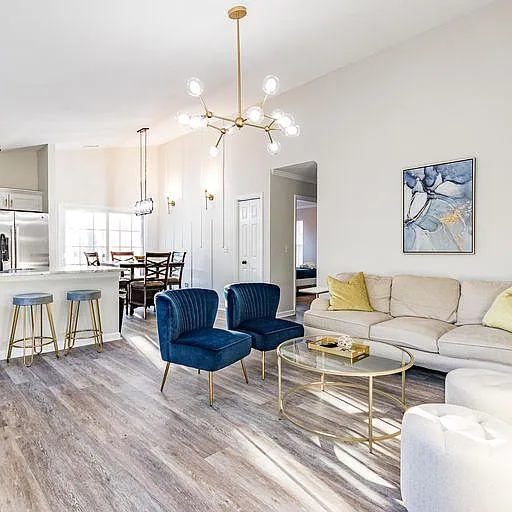 3 bed, 1118 sqft, $3,500 — Photo 1