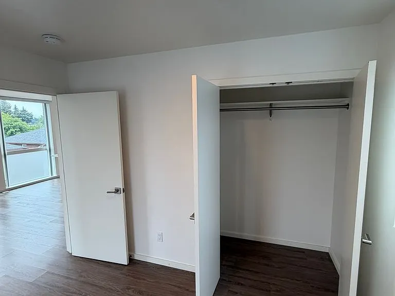 4108 Fremont Ave N — Photo 12