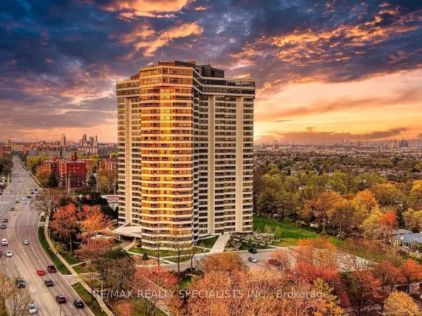 1300 Bloor St #509, Mississauga, ON L4Y 3Z2