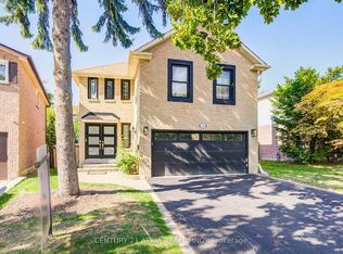 18 Park Lane Cir, Richmond Hill, ON L4C 6S8